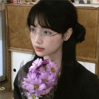 左撇子女孩